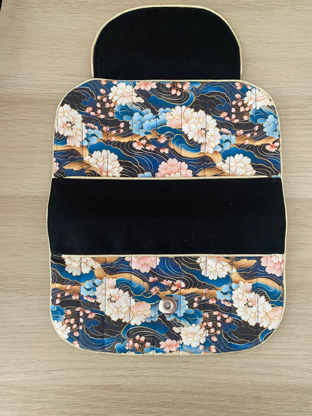 Dos de la pochette matelassée Manon