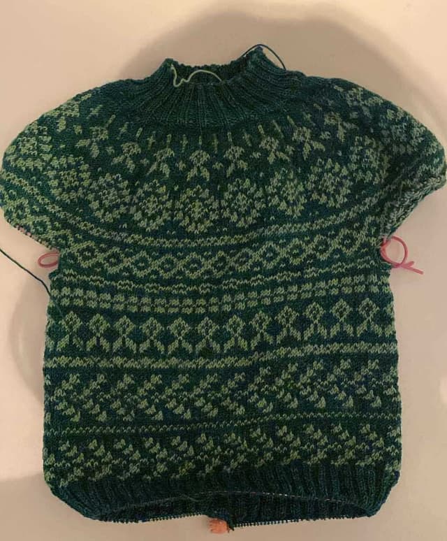 Pull Jacquard Coline en cours de tricot